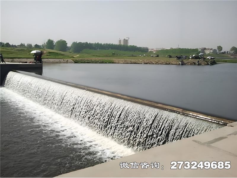 纳雍县水库溢洪道钢坝